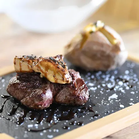 Mega Figueres מלון פיגוארז